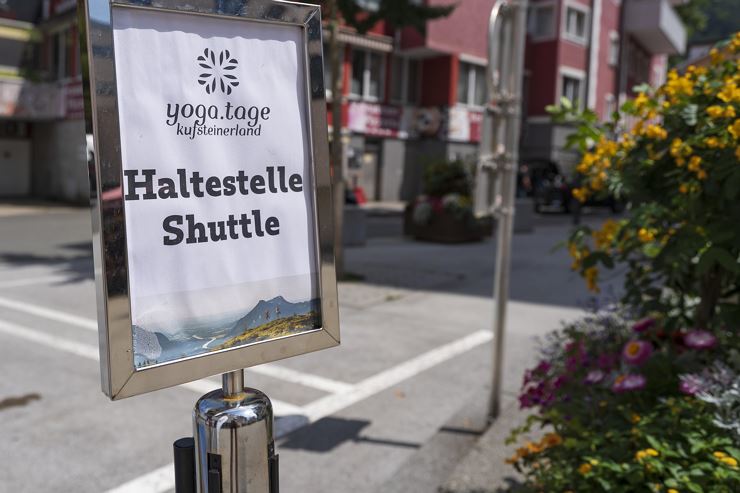 Shuttle yoga.tage