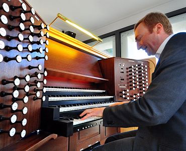 Kufstein, Manfred Zott suona l'Organo degli Eroi